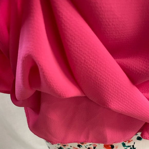 Women’s hot pink short sleeve flowy top size M - Picture 2 of 5
